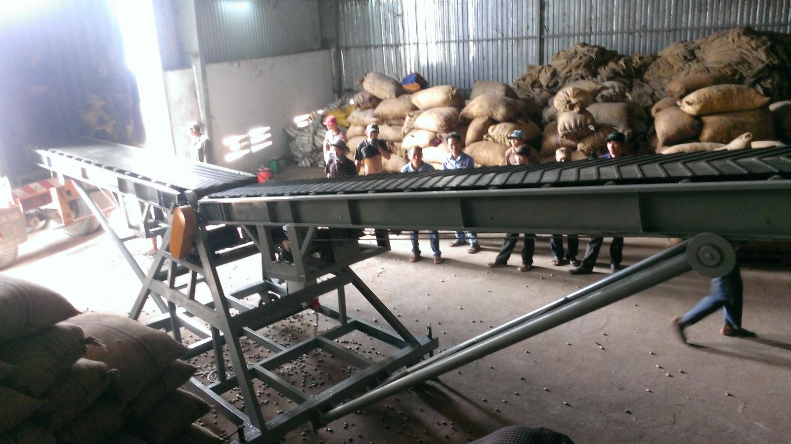 Băng tải cánh bướm